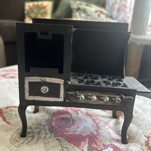Antique Blue Bird Gas Stove Cast Iron 6.5" X 5.5" X 3" Missing Door For parts?